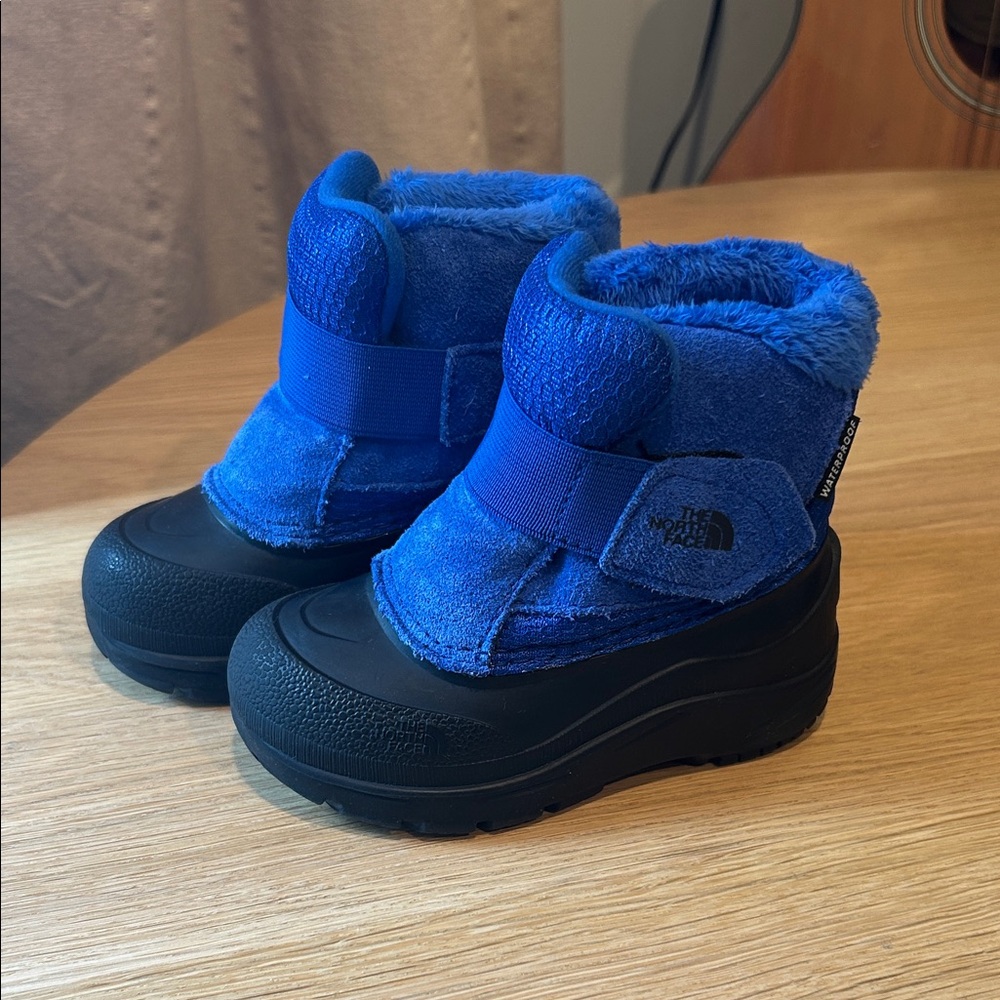 The North Face Kids Vibrant Blue Snow Boots